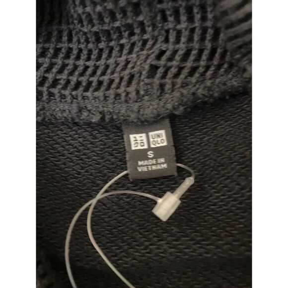 Uniqlo cowlneck pullover sweatshirt - Picture 3 of 8